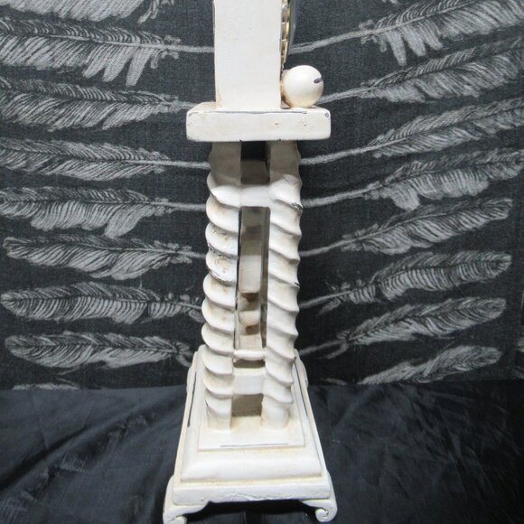 Vintage Style Mantle Clock (Heavy Polyresin) Battery Operated - Picture 9 of 11